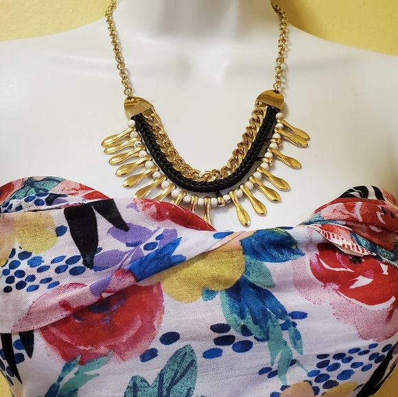 Beautiful necklace - Picture 1 of 4